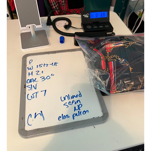 80s Alfred Dunner Navy Pleated Midi Skirt Medals Chain Print Scarf Preppy Sz 10 - Picture 8 of 8